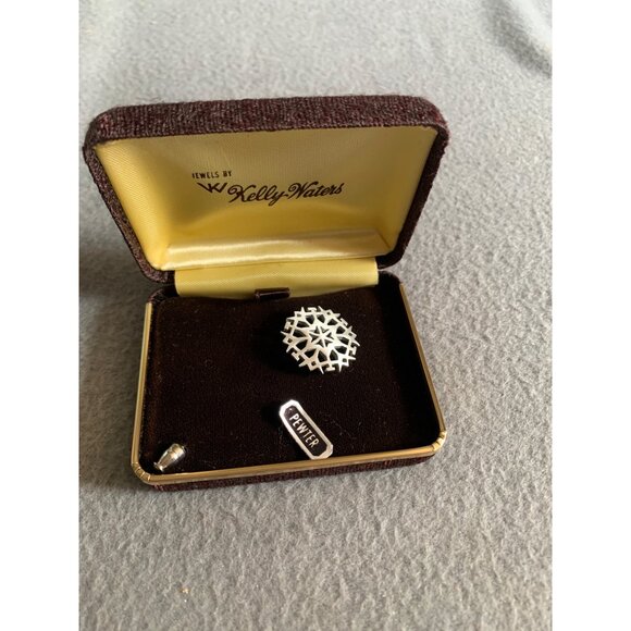 Vintage Kelly-Waters Pewter Snowflake Pin Brooch Original Box 1 Inches Diameter - Picture 3 of 4